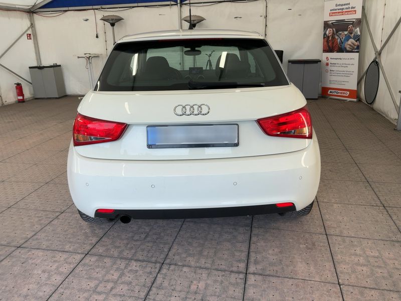 Audi A1 1.2 TFSI Attraction 2011 – снимка 7