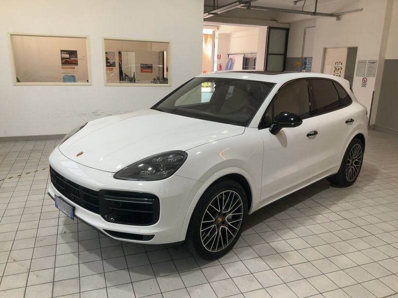Porsche Cayenne Turbo 2018 – снимка 2