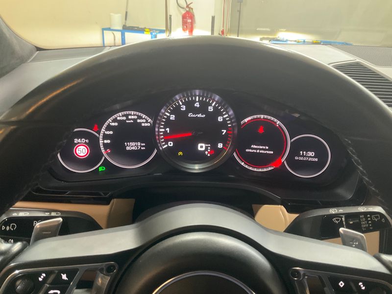 Porsche Cayenne Turbo 2018 – снимка 18