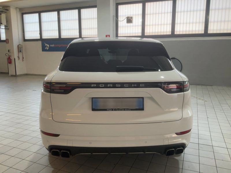 Porsche Cayenne Turbo 2018 – снимка 7