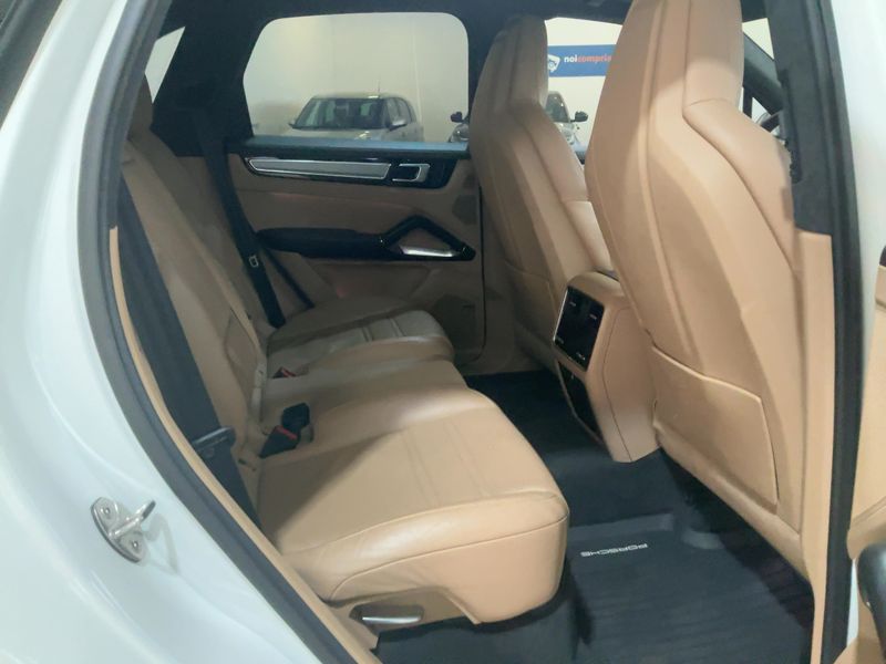 Porsche Cayenne Turbo 2018 – снимка 19