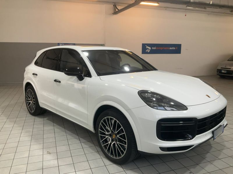 Porsche Cayenne Turbo 2018 – снимка 12