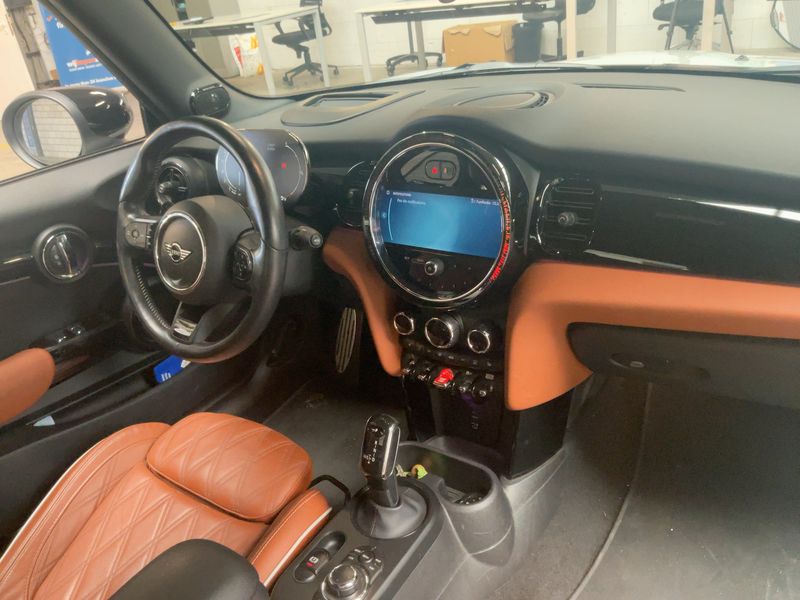 MINI Cabrio Cooper S John Cooper Works Trim 2021 – снимка 17