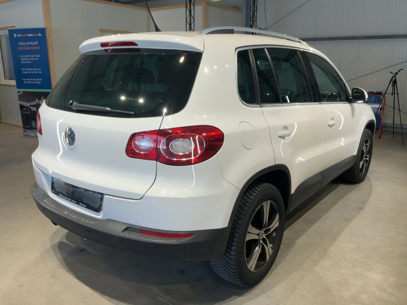 Volkswagen Tiguan 2.0 TDI Sport & Style 4Motion 2010 – снимка 8
