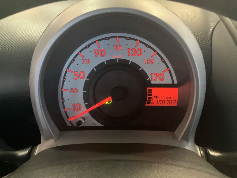 Toyota Aygo 1.0 Confort 2010 – снимка 4