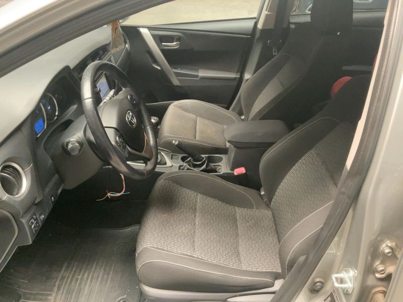Toyota Auris 1.4 Turbodiesel Edition 2015 – снимка 16