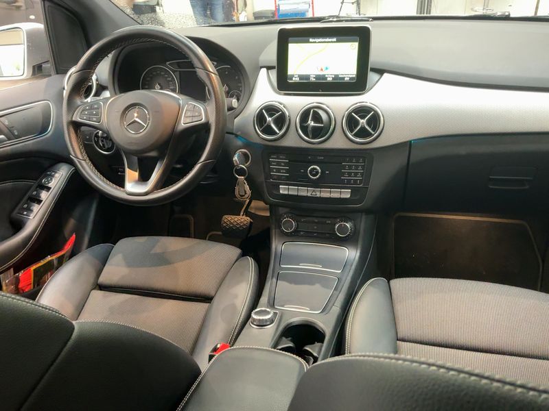Mercedes-Benz B-Klasse B 180 CDI Urban 2016 – снимка 17