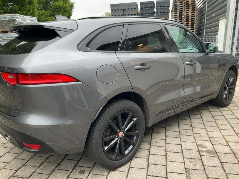 Jaguar F-Pace 25d R-Sport AWD 2018 – снимка 8