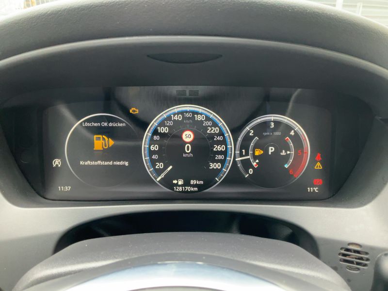 Jaguar F-Pace 25d R-Sport AWD 2018 – снимка 18
