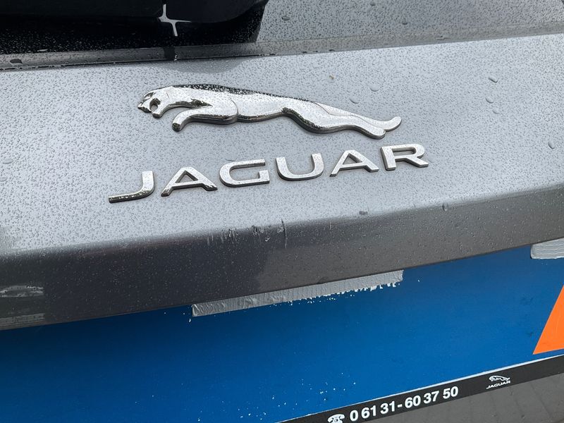 Jaguar F-Pace 25d R-Sport AWD 2018 – снимка 41