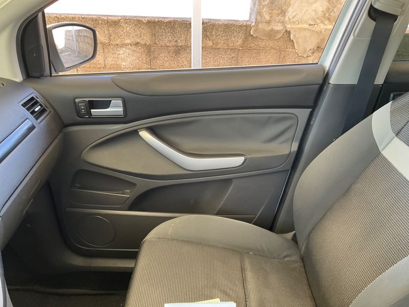Ford Kuga 2.0 TDCi Trend 2009 – снимка 26