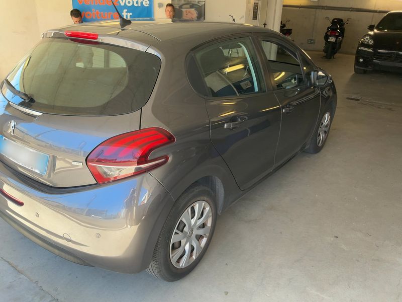 Peugeot 208 1.5 Blue-HDi Active 2018 – снимка 8