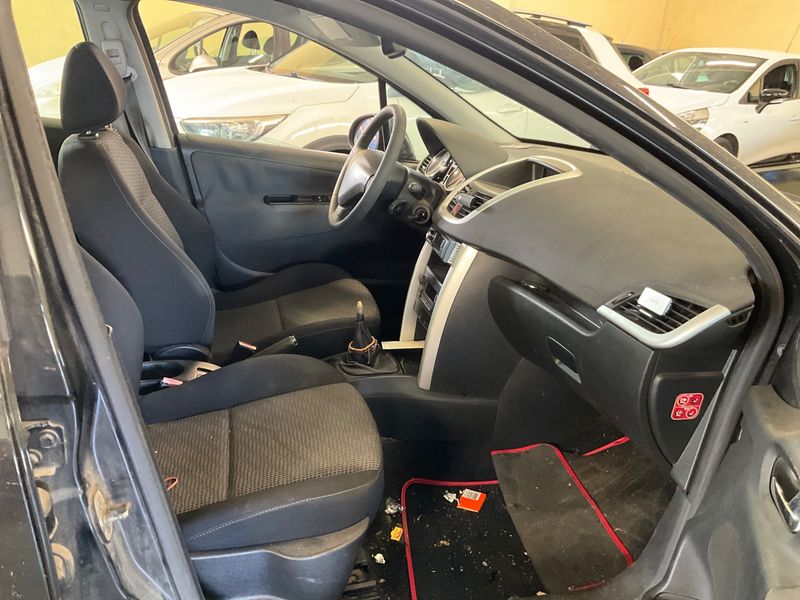Peugeot 207 1.6 HDi Premium 2010 – снимка 3
