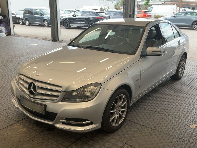 Mercedes-Benz C-Klasse C 200 CDI BlueEfficiency Avantgarde 2011 – снимка 1