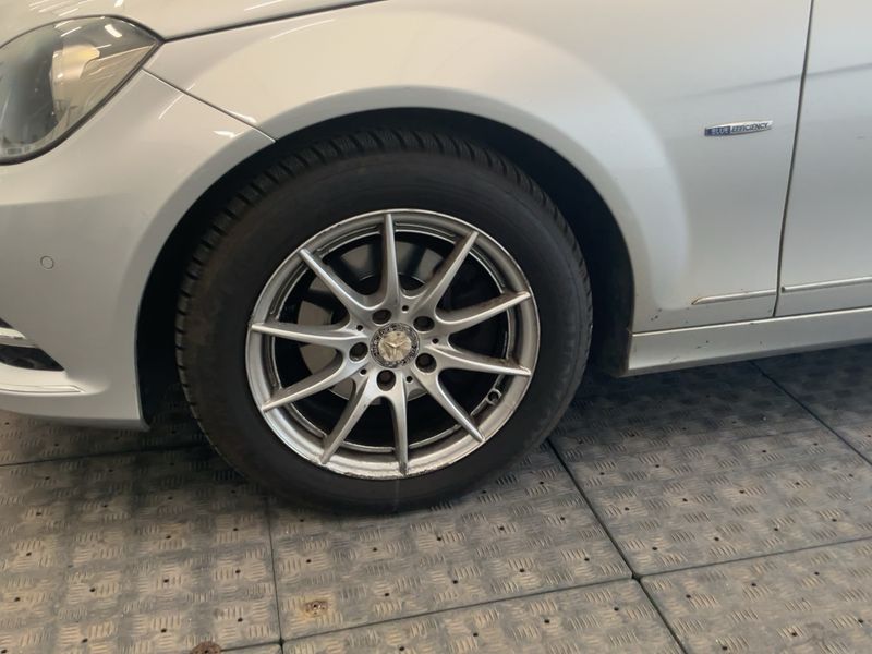Mercedes-Benz C-Klasse C 200 CDI BlueEfficiency Avantgarde 2011 – снимка 3