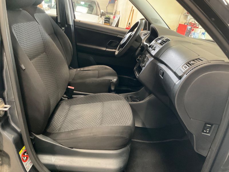 Skoda Fabia 1.2 Style 2012 – снимка 3