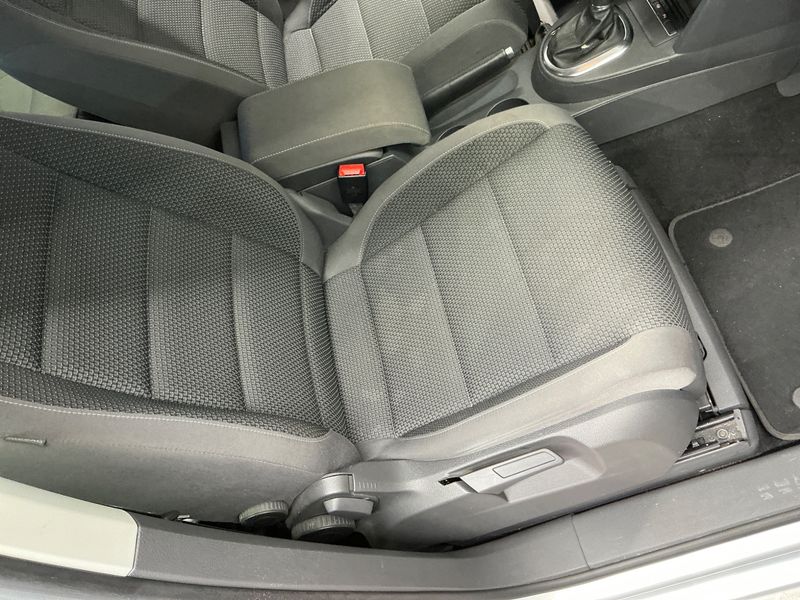 Volkswagen Touran 2.0 TDI Comfortline 2013 – снимка 33