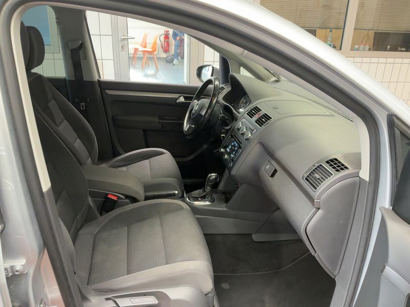 Volkswagen Touran 2.0 TDI Comfortline 2013 – снимка 11