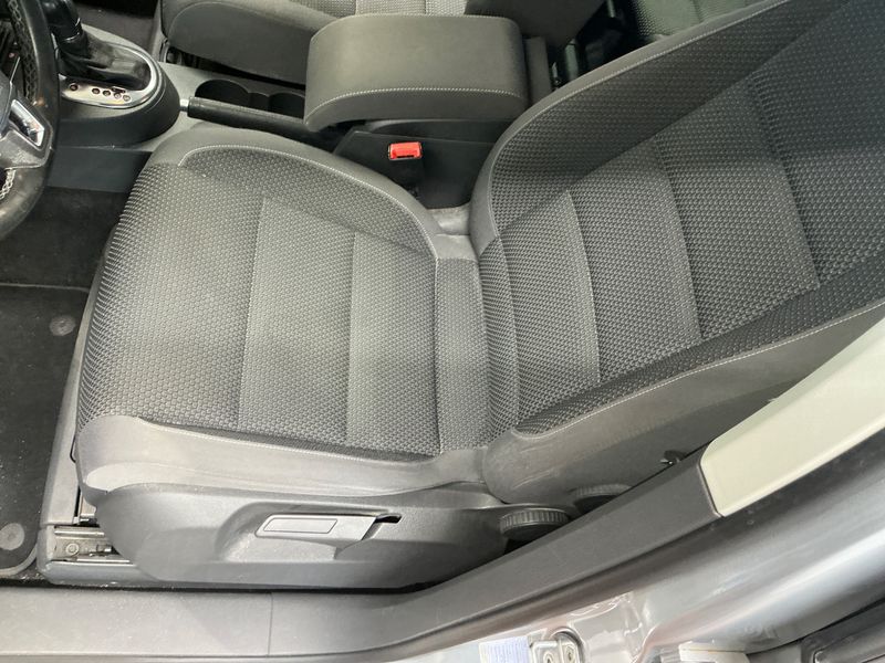 Volkswagen Touran 2.0 TDI Comfortline 2013 – снимка 35