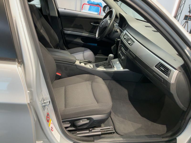 BMW 3er 320i 2005 – снимка 16