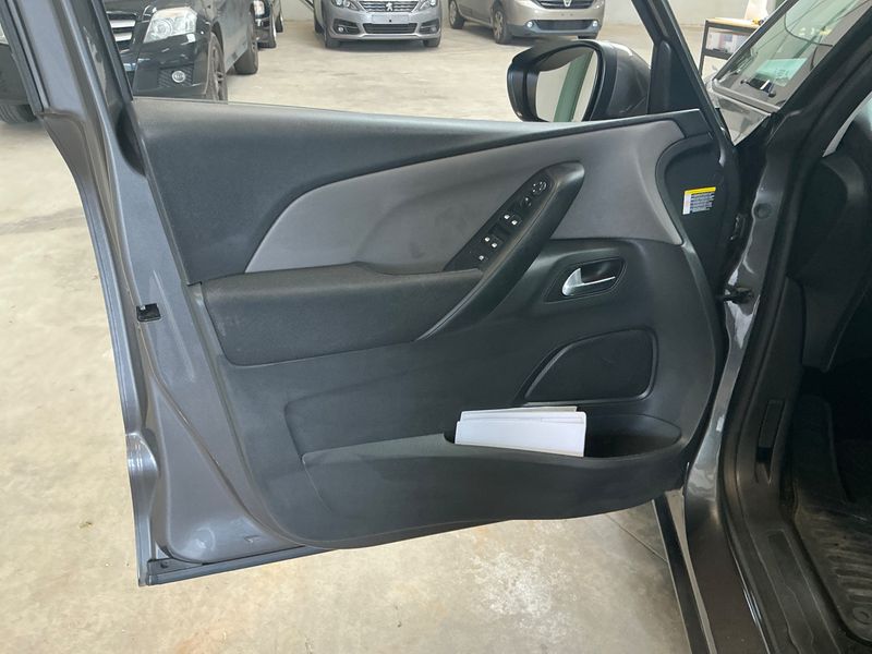 Citroen C4 Picasso 1.2 PureTech Feel 2018 – снимка 37