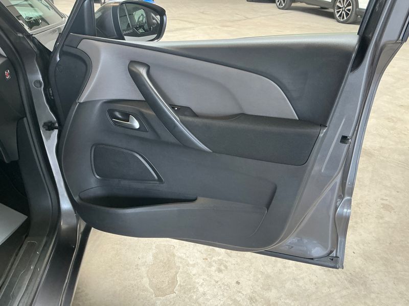 Citroen C4 Picasso 1.2 PureTech Feel 2018 – снимка 33