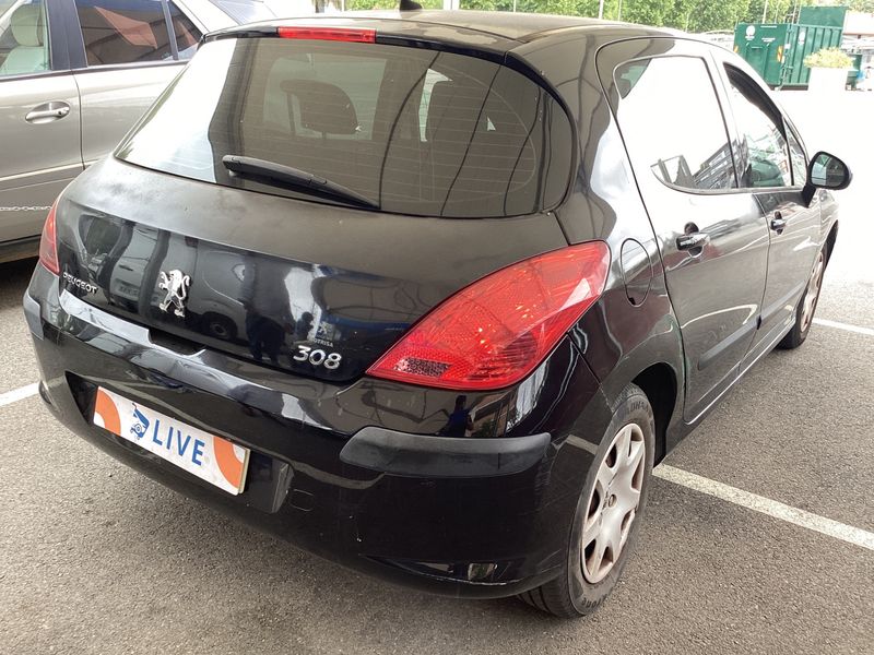 Peugeot 308 1.6 HDi Confort 2010 – снимка 2