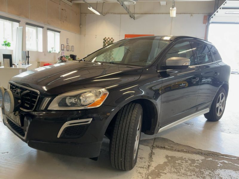 Volvo XC60 2.4 D5 R-Design AWD 2011 – снимка 1