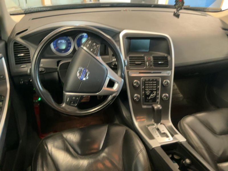 Volvo XC60 2.4 D5 R-Design AWD 2011 – снимка 18