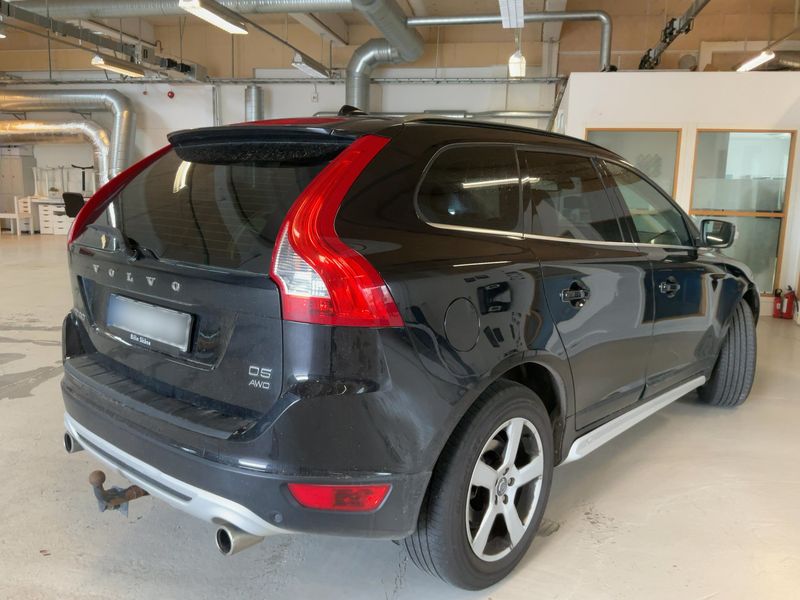 Volvo XC60 2.4 D5 R-Design AWD 2011 – снимка 8