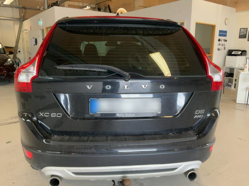 Volvo XC60 2.4 D5 R-Design AWD 2011 – снимка 7