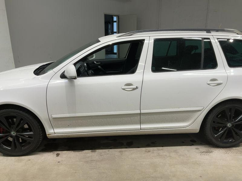 Skoda Octavia 2.0 TDI RS 2012 – снимка 4