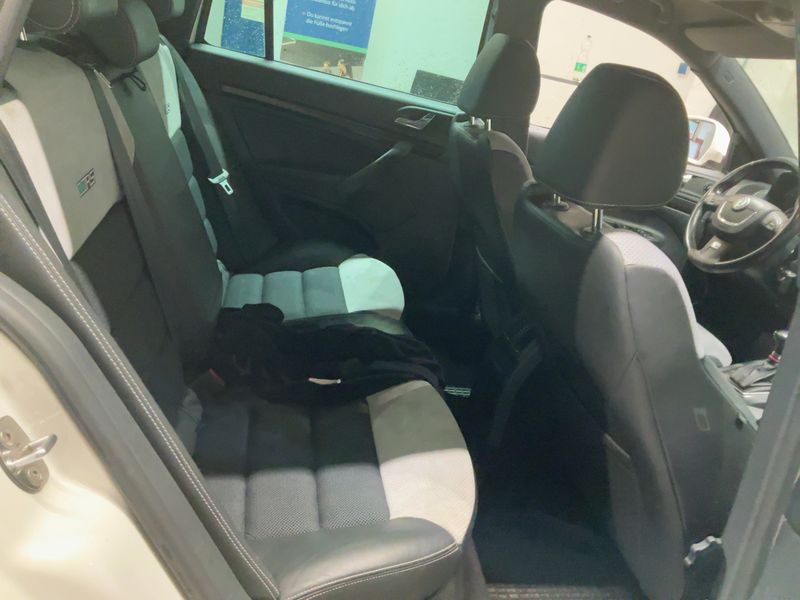 Skoda Octavia 2.0 TDI RS 2012 – снимка 20
