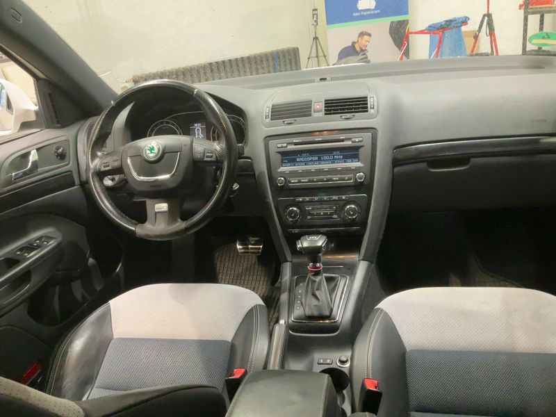 Skoda Octavia 2.0 TDI RS 2012 – снимка 18