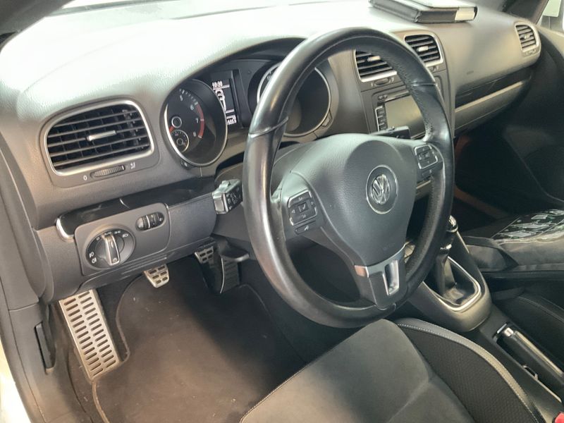 Volkswagen Golf VI 1.2 TSI Basis BlueMotion Tech 2012 – снимка 32