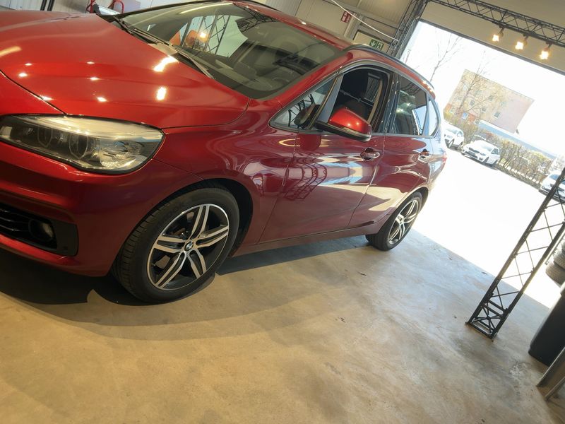 BMW 2er 225i Active Tourer xDrive Sport Line 2015 – снимка 2