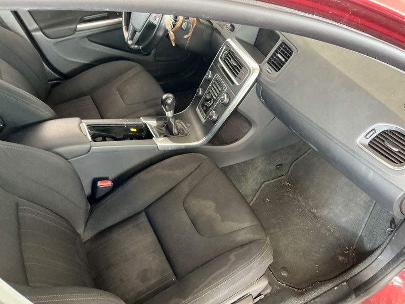 Volvo V60 2.0 D4 Kinetic 2013 – снимка 34