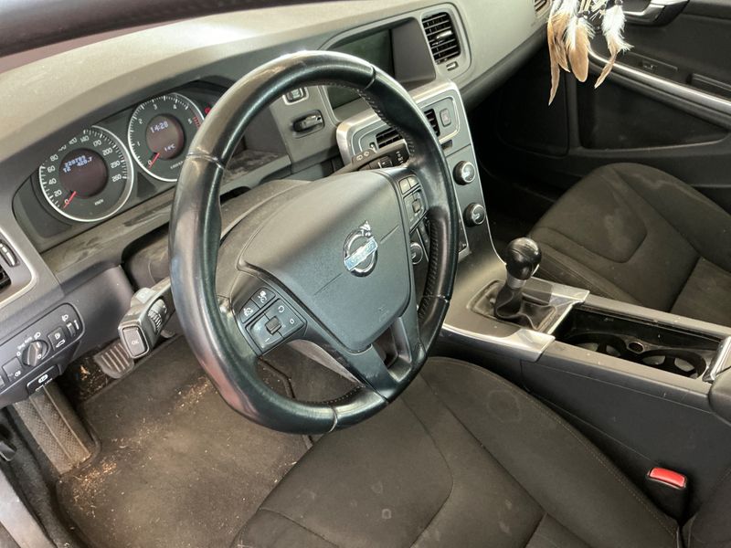 Volvo V60 2.0 D4 Kinetic 2013 – снимка 33