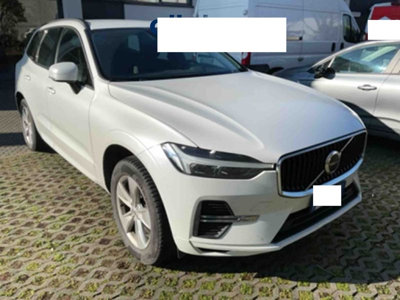 Volvo XC60 2.0 B4 Mild-Hybrid Essential AWD 2022 – снимка 6