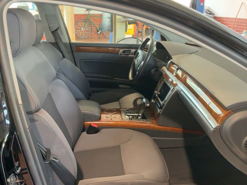 Volkswagen Phaeton 3.0 V6 TDI 4Motion 2012 – снимка 17