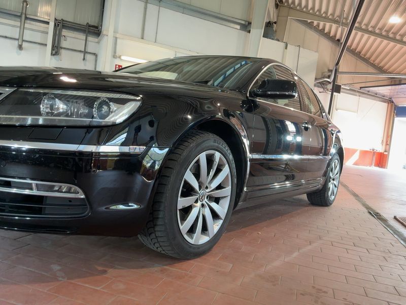 Volkswagen Phaeton 3.0 V6 TDI 4Motion 2012 – снимка 2
