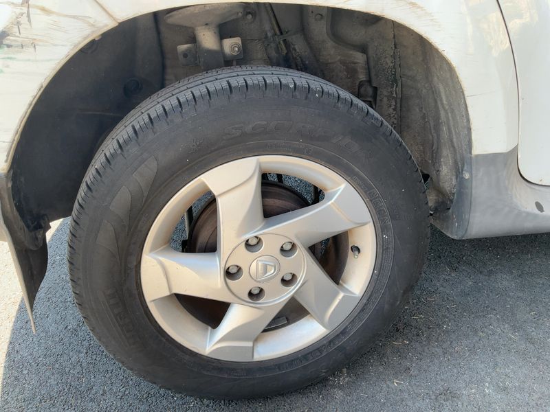 Dacia Duster 1.5 dCi Prestige 4x4 2011 – снимка 9