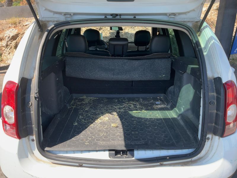 Dacia Duster 1.5 dCi Prestige 4x4 2011 – снимка 15