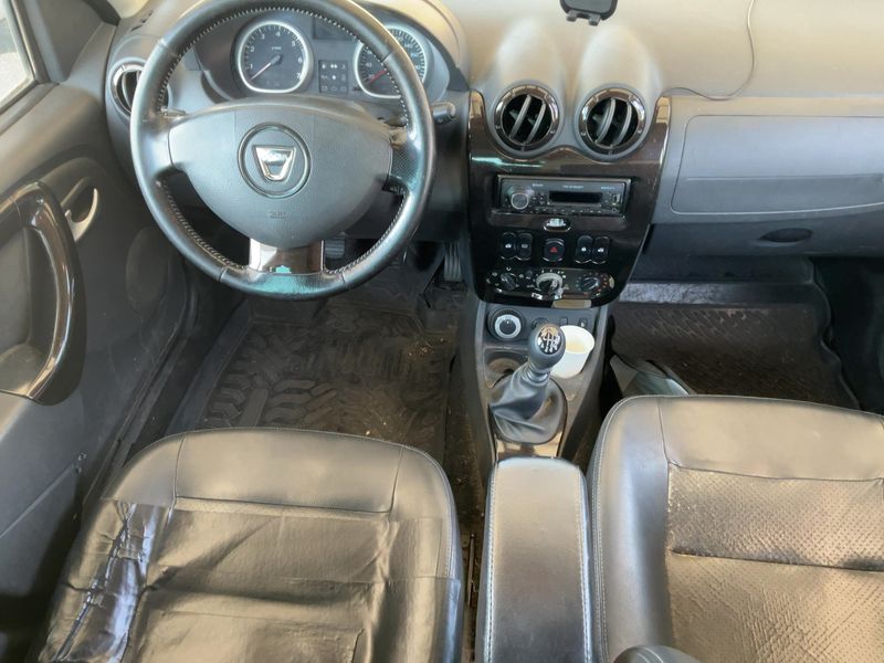 Dacia Duster 1.5 dCi Prestige 4x4 2011 – снимка 17