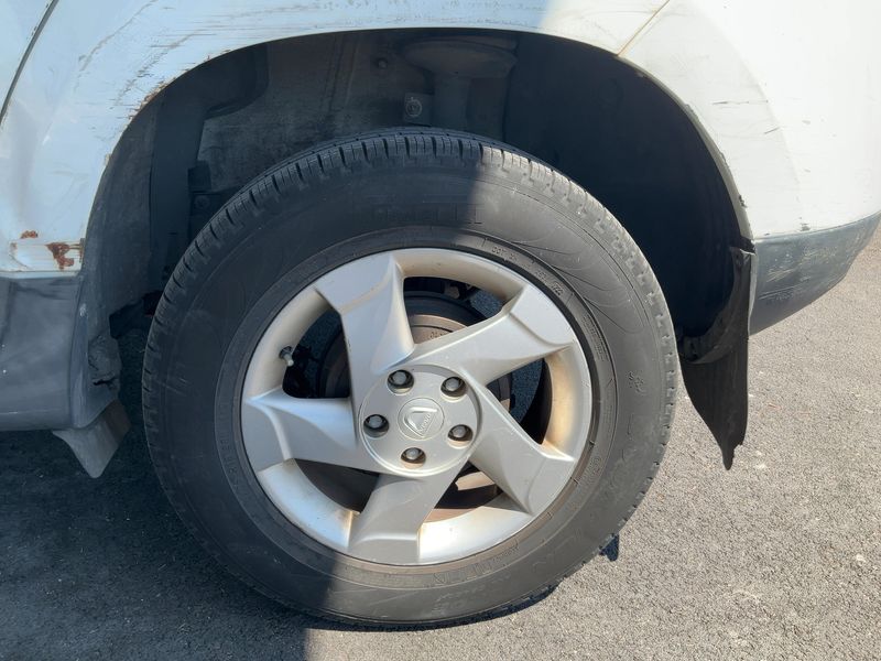Dacia Duster 1.5 dCi Prestige 4x4 2011 – снимка 5