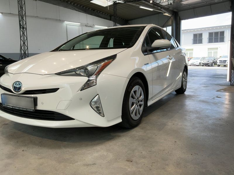 Toyota Prius 1.8 2017 – снимка 2
