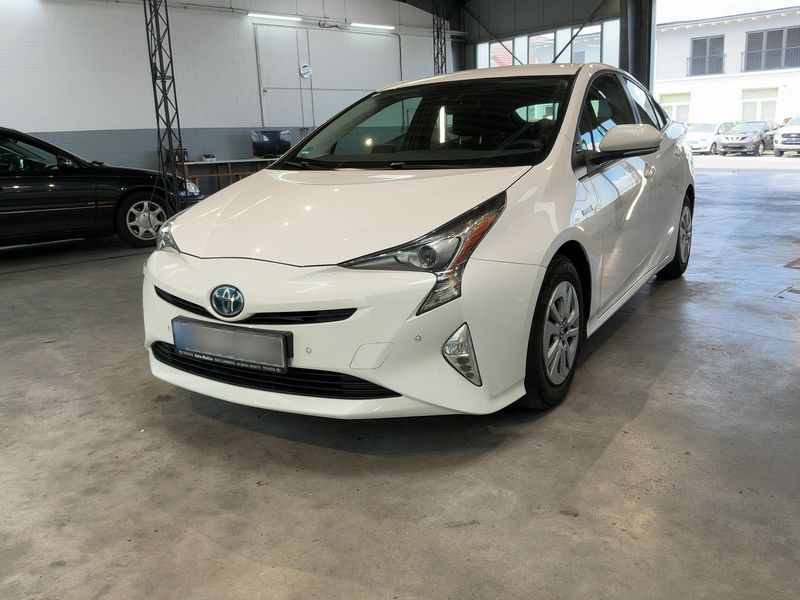 Toyota Prius 1.8 2017 – снимка 1