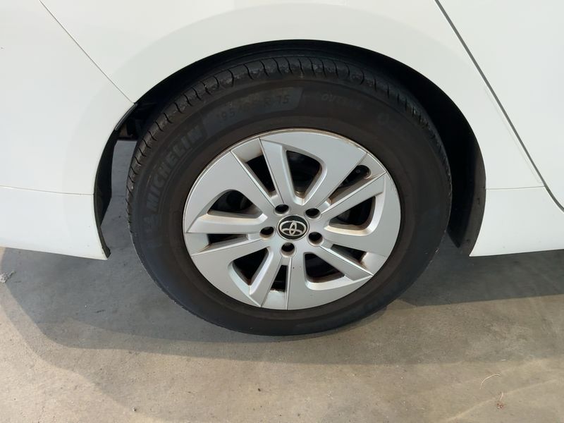 Toyota Prius 1.8 2017 – снимка 9