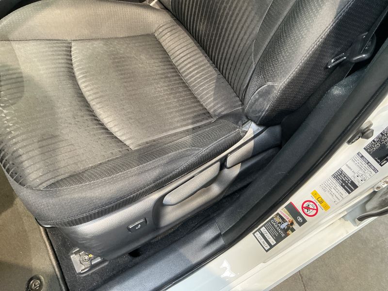 Toyota Prius 1.8 2017 – снимка 23