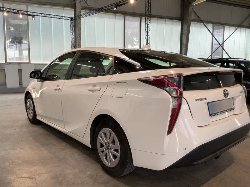 Toyota Prius 1.8 2017 – снимка 6